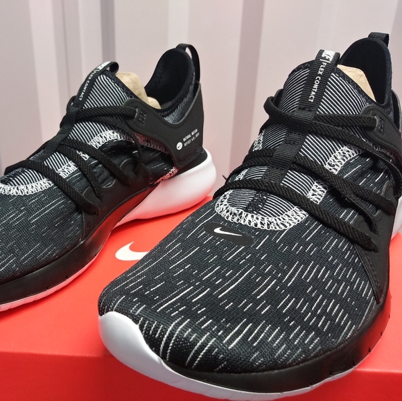 Nike Flex Contact 3. New. Women Sizes: 8 - 9.5.